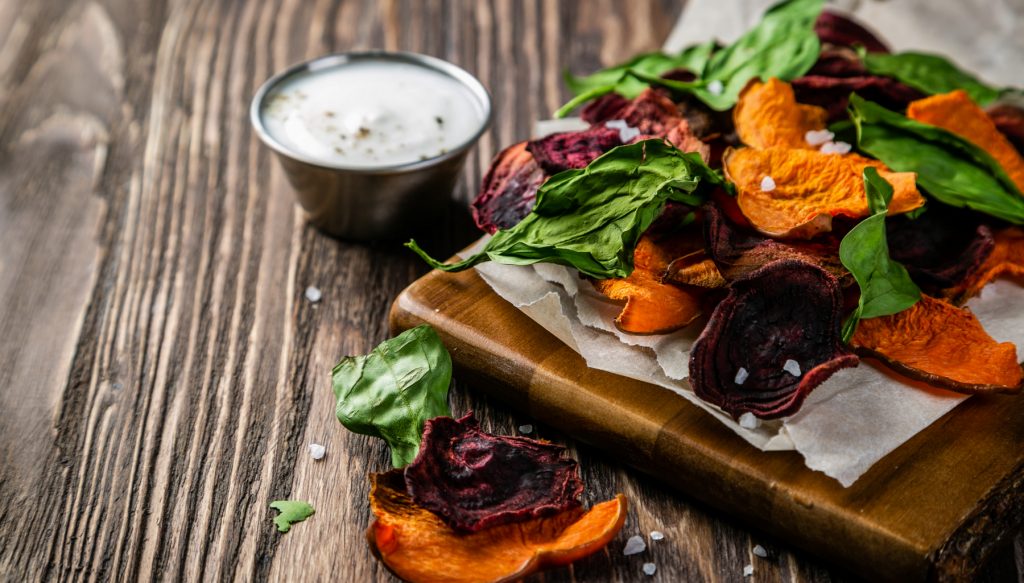 Vegetable Chips with yogurt sauce Recipe for air fryers - InnovaGoods